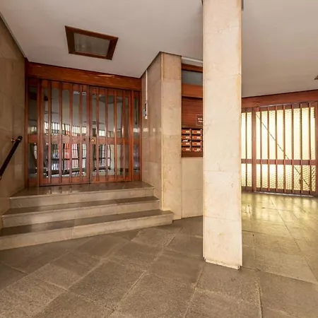 Wide With Beautiful Kitchen 2bd 3bth -arenal * Seville
