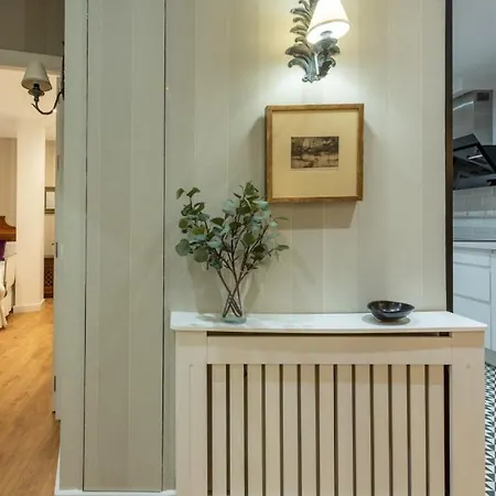 Wide With Beautiful Kitchen 2bd 3bth -arenal Apartment