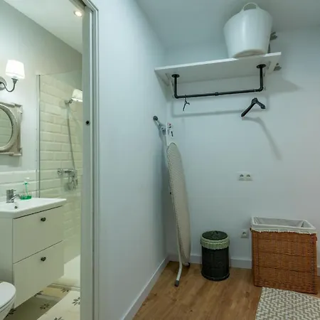 Apartment Wide With Beautiful Kitchen 2bd 3bth -arenal
