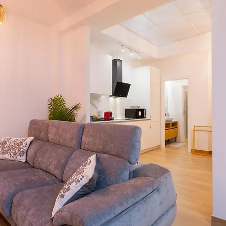 New And Modern - Plaza Nueva - Pedestrian Street Apartment *