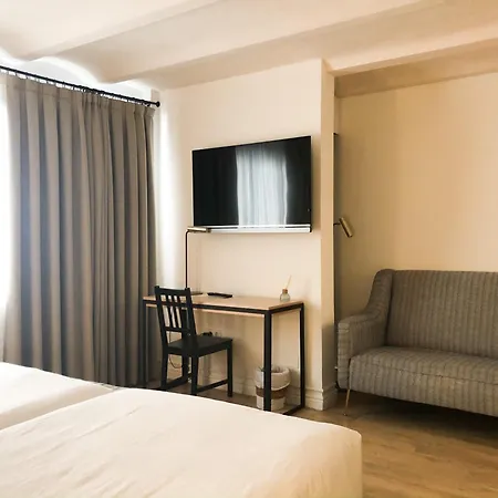 Apartment Hom *