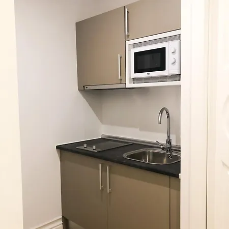 Hom Apartment *