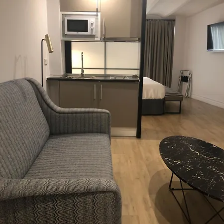 Hom Apartment