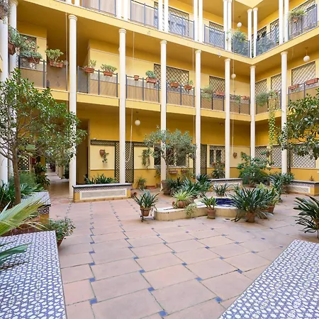 San Vicente 43, By Homing U * Seville
