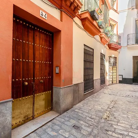 St En El Corazon De La Alfalfa * Seville