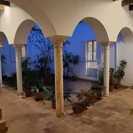 Triana Pureza Apartment