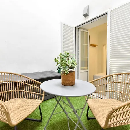 New! Modern In Neighborhood