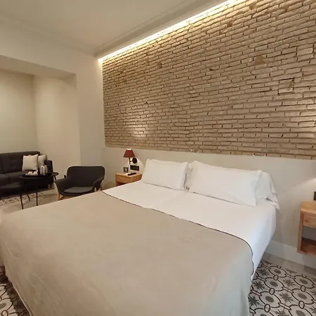 Hotel Uma Parada Del Marques 3*