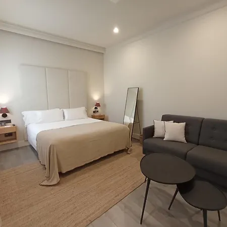 Hotel Uma Parada Del Marques 3*