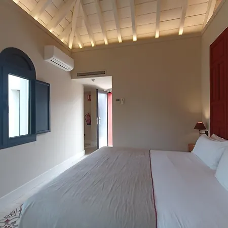 Hotel Uma Parada Del Marques 3*