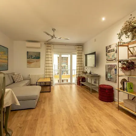 Wide With Beautiful Kitchen 2bd 3bth -arenal Apartment *