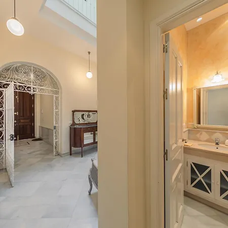 Isg Casa Levies Luxury House Downtown *