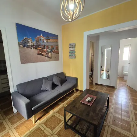 Triana 44 Familiar Luxury *