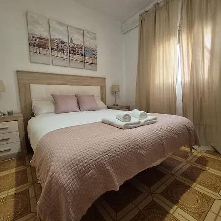 Triana 44 Familiar Luxury * Seville