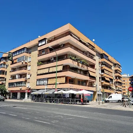 10 Minutos Centro Sevilla, Moderno Y Con Parking Gratis
