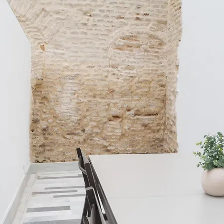 New Design - Private Patio - Gallos 2 Apartment Seville