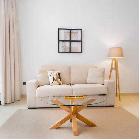 New Design - Private Patio - Gallos 2 Apartment