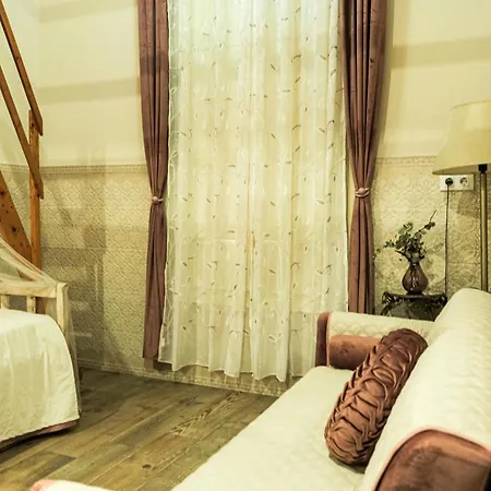 Homestay Casa De La Juderia Dona Pilar Seville