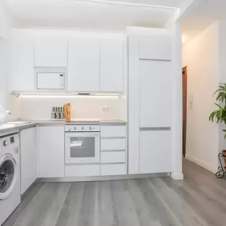 Azahar Gran Plaza, Without Deposit Holiday home