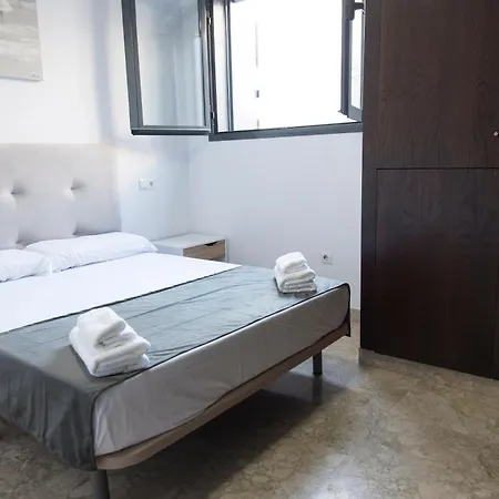 Nightinsevilla Teodosio Free Parking Apartamento *