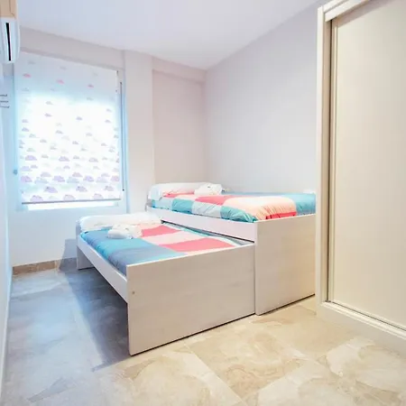 Apartment Wide And Diaphanous- 3bd 2bth- Alcazar Seville
