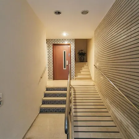 Wide And Diaphanous- 3bd 2bth- Alcazar Apartment