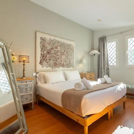 Quevedo Deluxe Penthouse By Valcambre * Seville