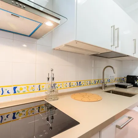 Bn Luminoso Familias En Excelente Ubicacion Apartment *