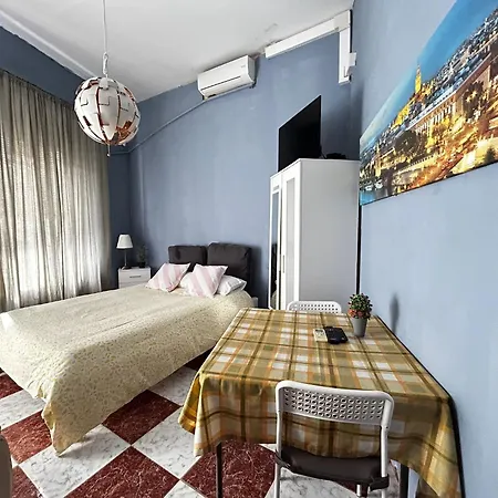 Santa Isabel Cost In Private House * セビリア
