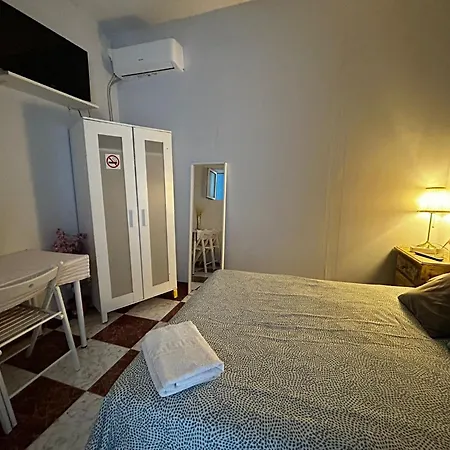 ゲストハウス Santa Isabel Cost In Private House