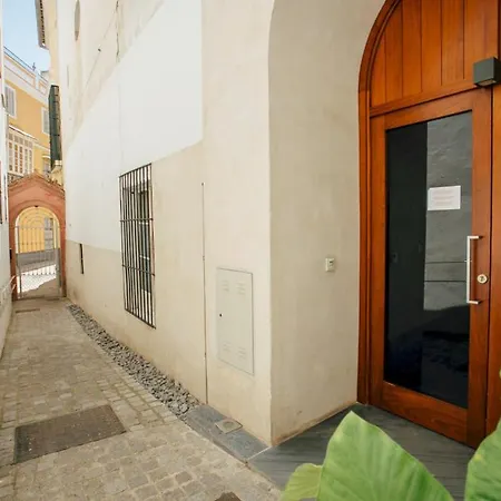 Attic With Terrace- 1bd 1bth- Corral Del Rey Apartment *