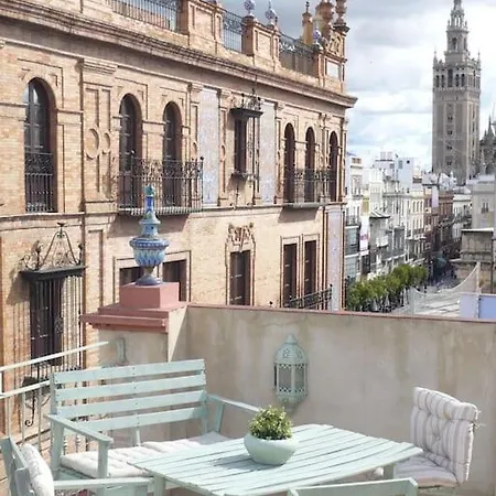 Duplex And Terrace Overlooking Giralda *