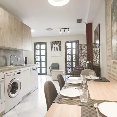 Rentalsevilla Arfe Apartamento *