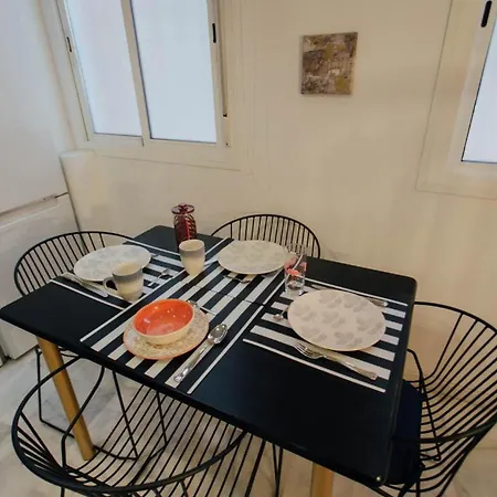 Cozy Next To The Alameda -2bdrm 1,5 Bath Apartment Seville