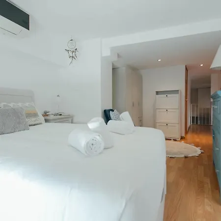 Cozy Next To The Alameda -2bdrm 1,5 Bath Apartment