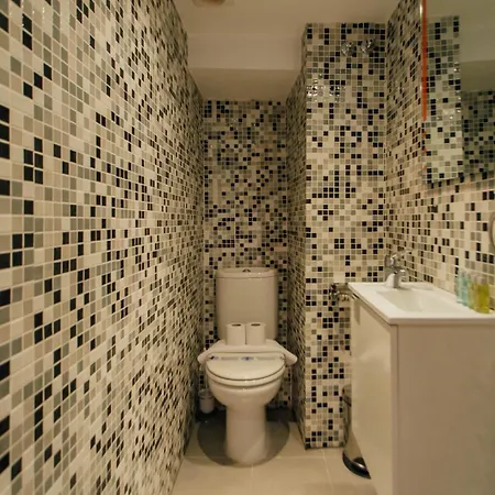 Cozy Next To The Alameda -2bdrm 1,5 Bath Apartment