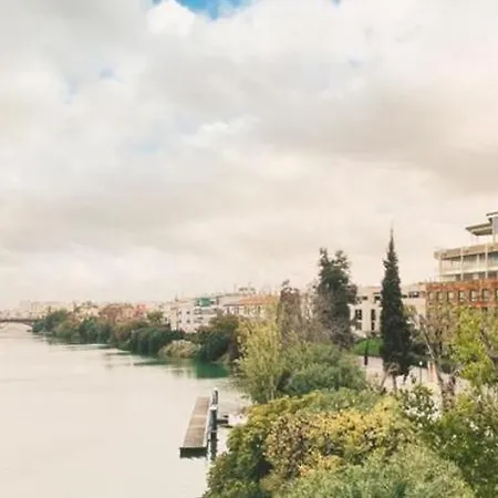 Ribera De Triana Hotel