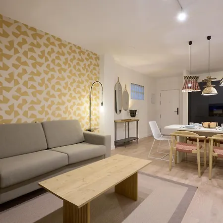 Sunn Amador De Rios, By Homing U * Sevilla
