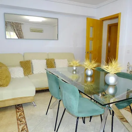 Apartment Ideal Familias, A Pasos De La Estacion De Tren *