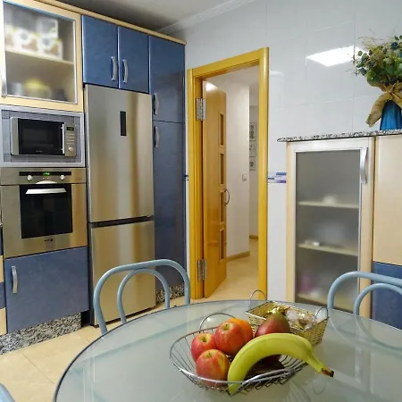 Ideal Familias, A Pasos De La Estacion De Tren Apartment