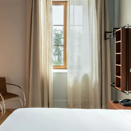Mercer Residences Aparthotel *
