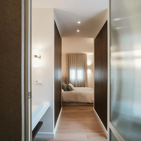 Brand New Penthouse -private Roof Terrace- Alameda Apartment *