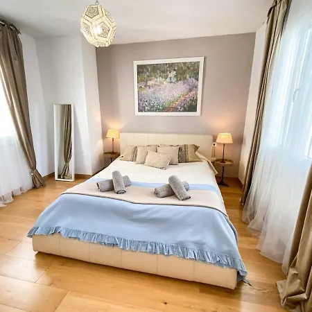 Apartment Beautiful In Triana, Sevillarooms Seville