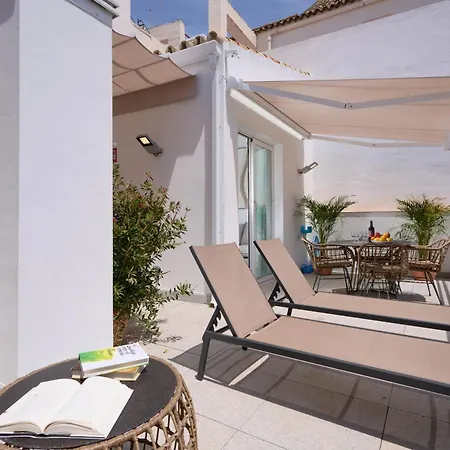 Aparthotel Naranjas Y Limones, By Homing U *