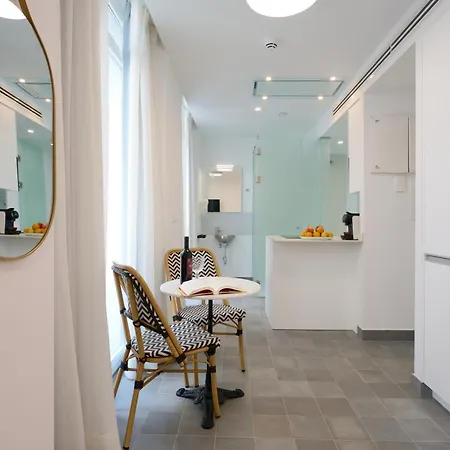 Aparthotel Naranjas Y Limones, By Homing U *