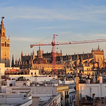 Apartment J2 With Cathedral Views From Terrace Seville