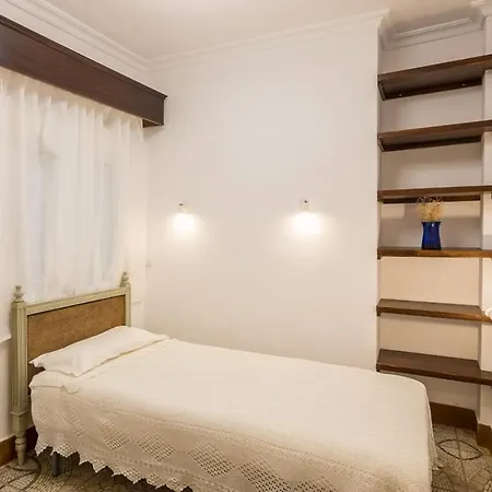 Deluxe Divina * Seville