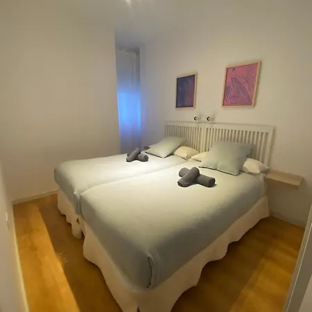 2 Bedroom Virgen De Begona Seville