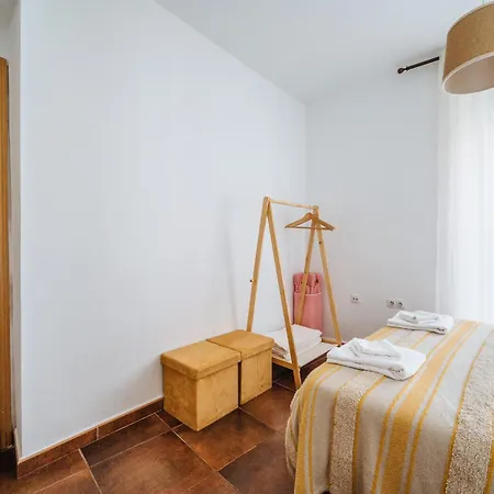 Homeyseville-lovely Duplex At Santa Cruz 10 Pax, Parking Optional * Seville