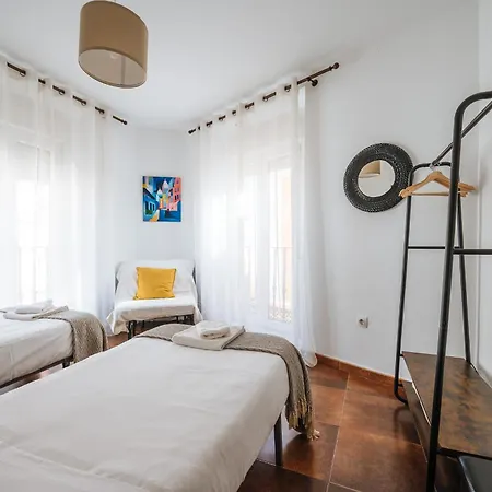 Homeyseville-lovely Duplex At Santa Cruz 10 Pax, Parking Optional Seville